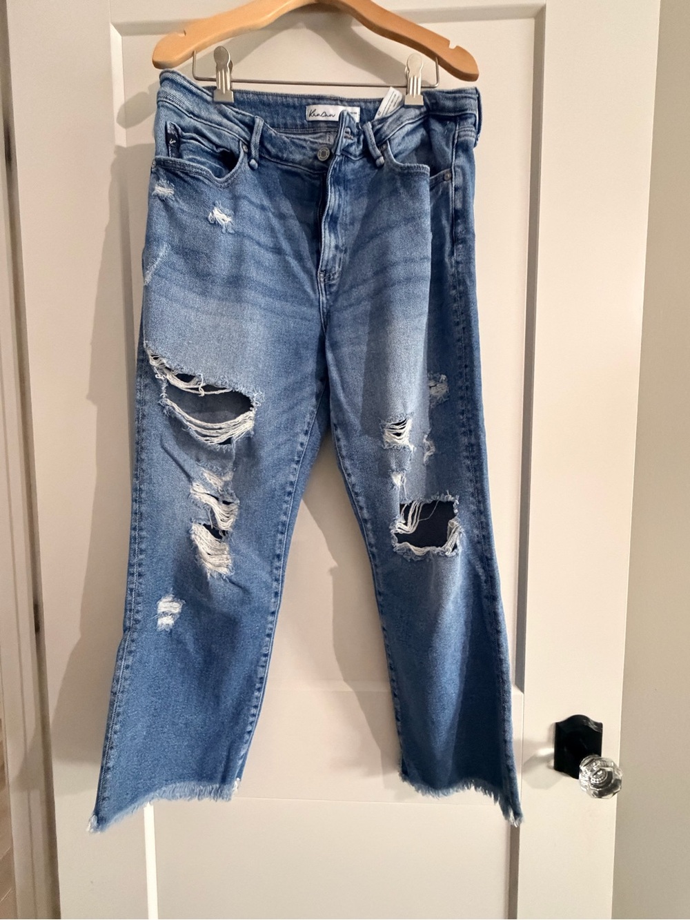 KanCan Light Blue Distressed Ankle Crop Jeans